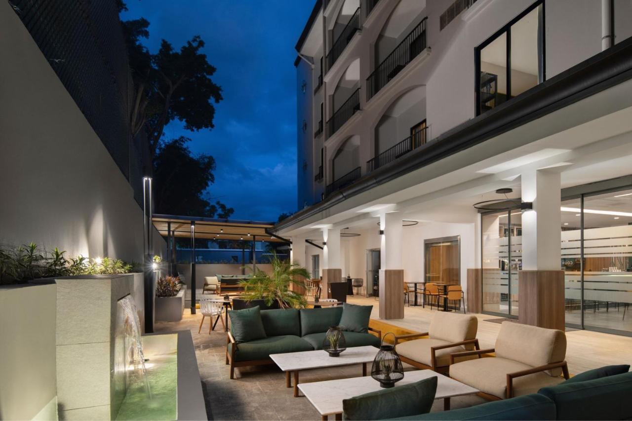 Courtyard By Marriott