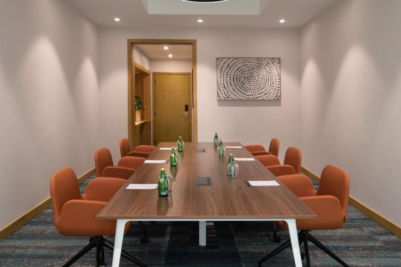 Courtyard By Marriott Hotel