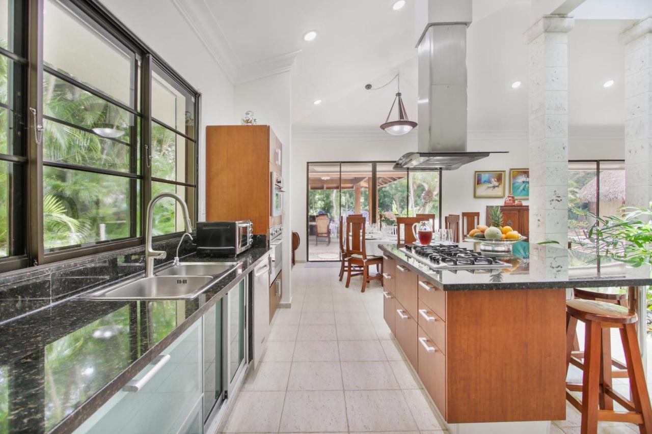 Spacious 4 Bedroom With Pool, Touring Cart & Maid Villa