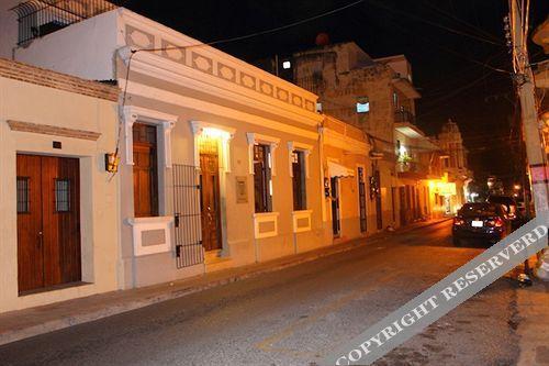 Colonial Hotel