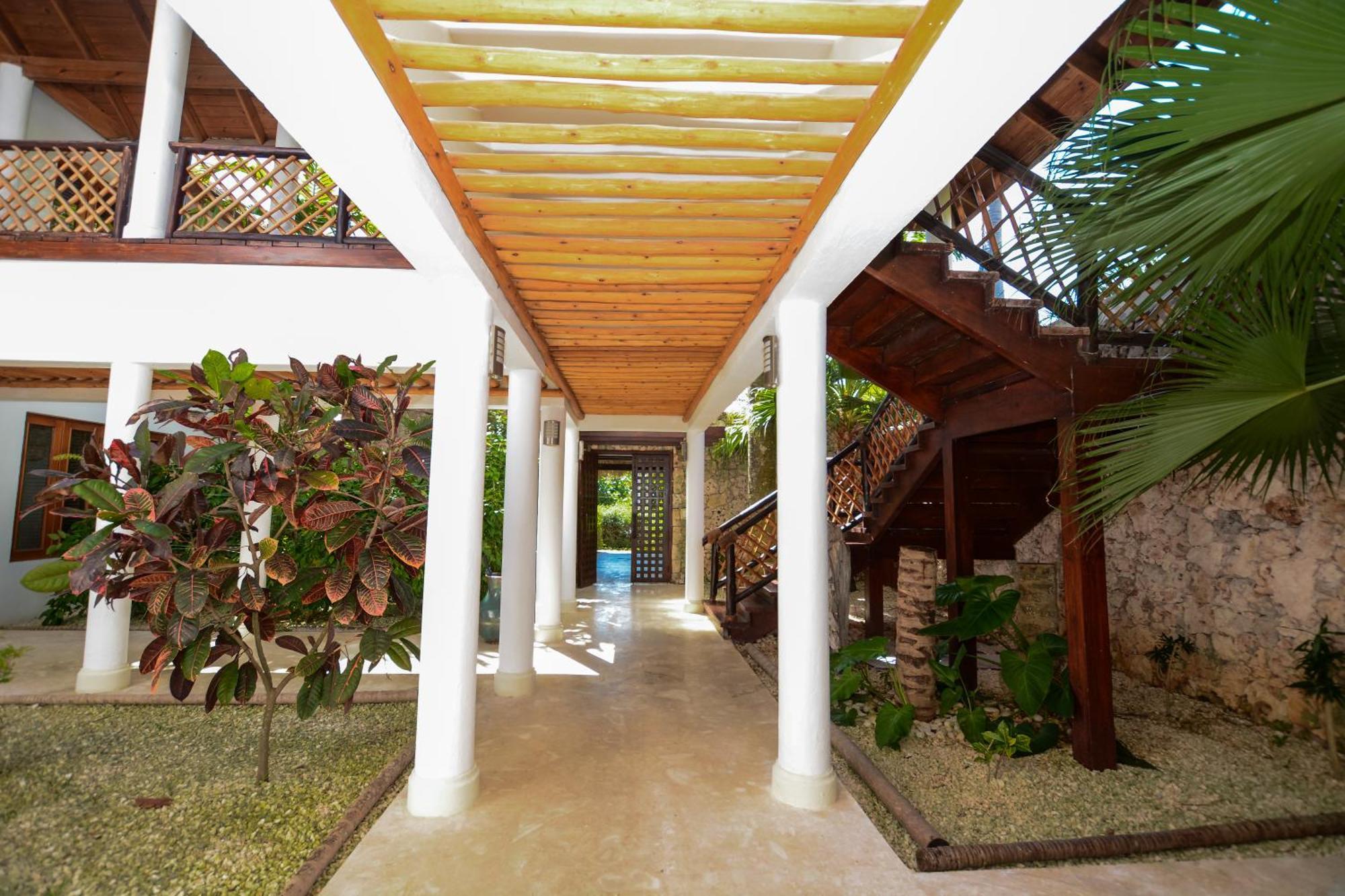 Private Pool In Puntacana & Club Villa Punta Cana