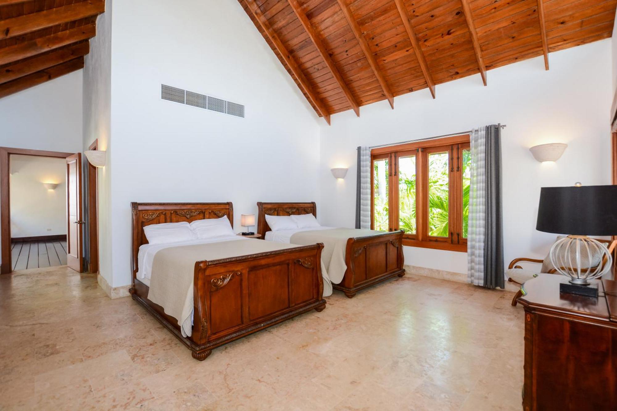 Private Pool In Puntacana & Club Villa