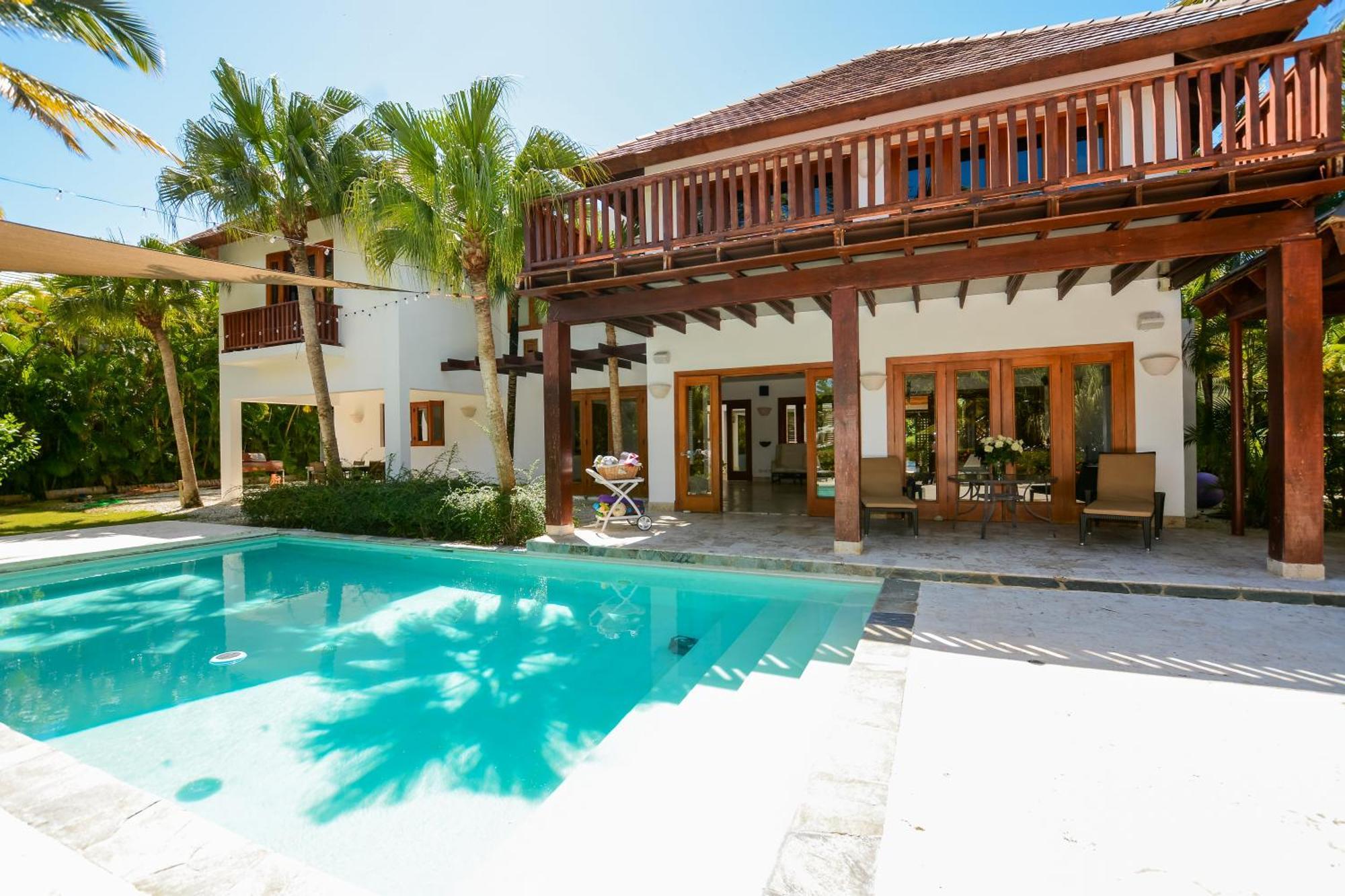 Private Pool In Puntacana & Club