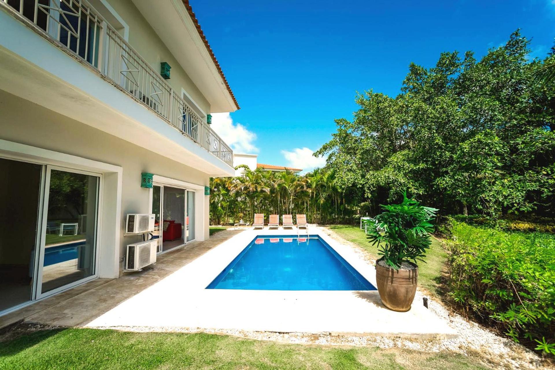 Villa Luxury Private Villas With Pool, Private Beach, Bbq