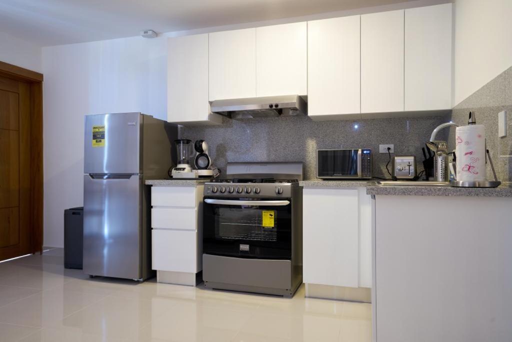 Apartment Brilliant Harmony Apartment, Balcony, Pool & Gym In La Julia *