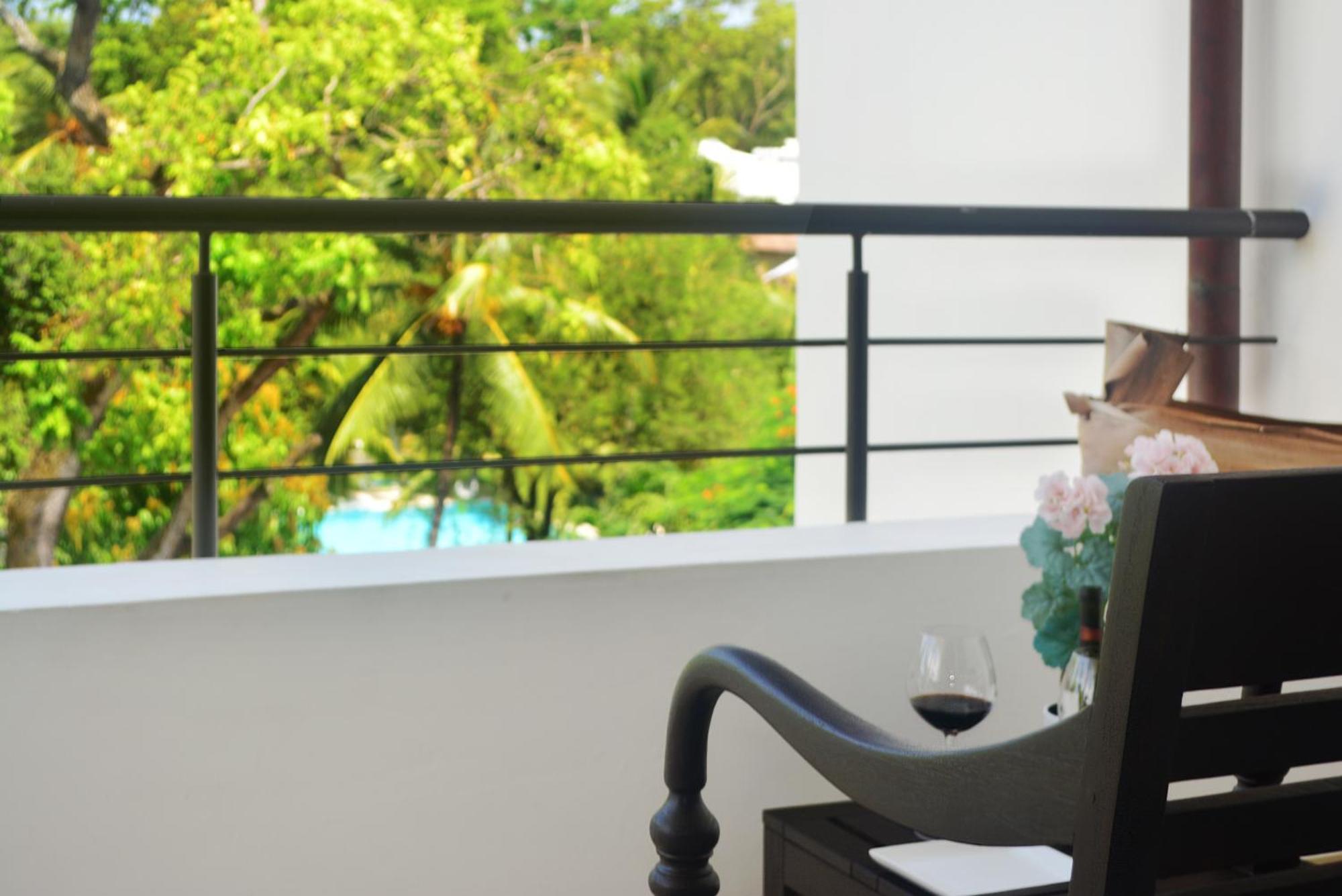 Instyle Residences At Infiniti Blu Aparthotel 4*
