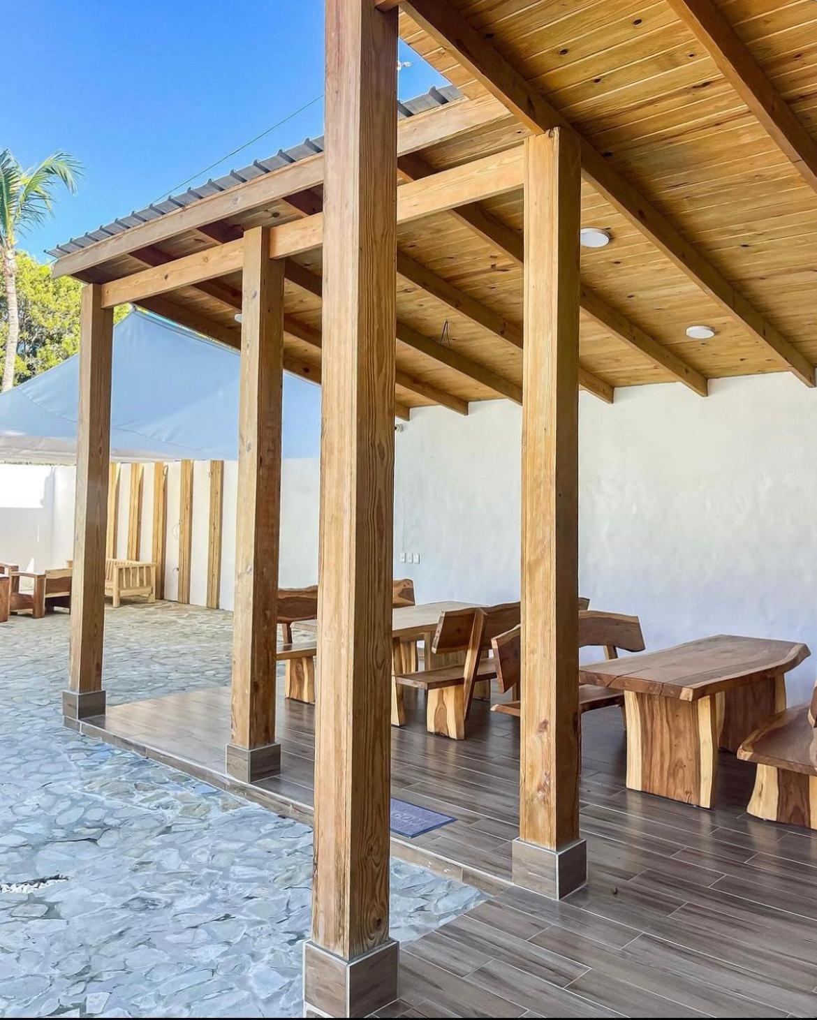 Hummingbird Aparthotel Cabarete