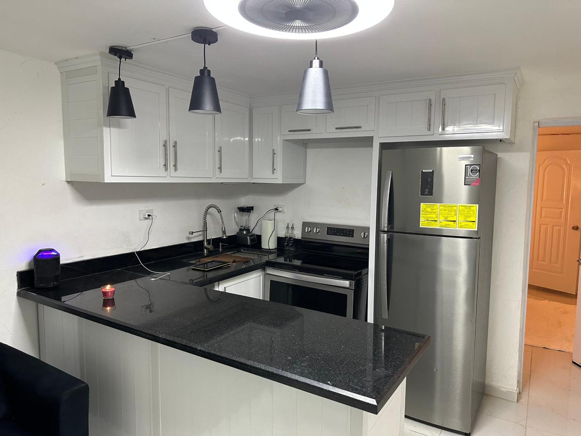 Luxury Hot Water,ac,wifi,ps3 Apartment *
