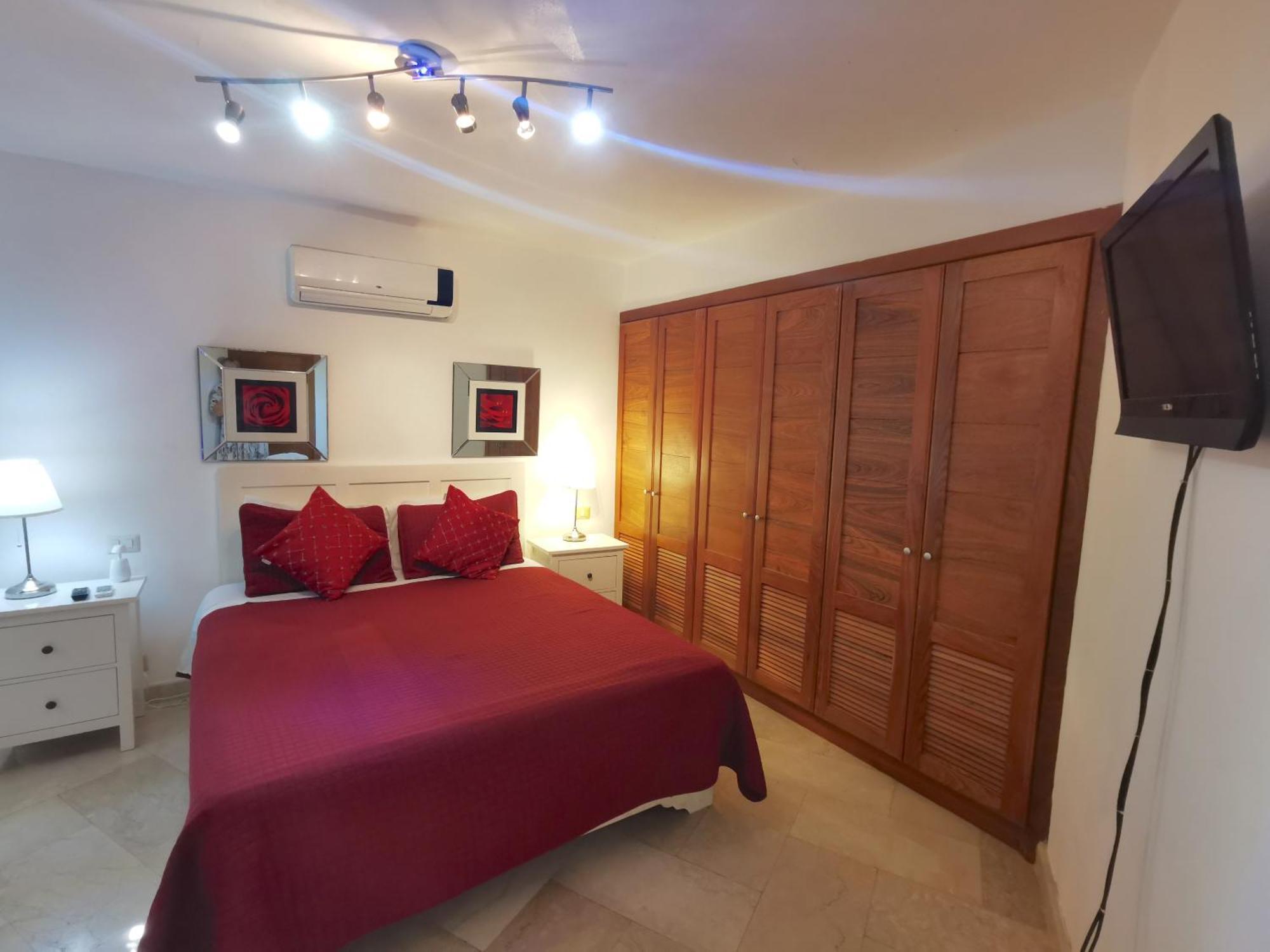 Coral And Playa Corales Apartment *