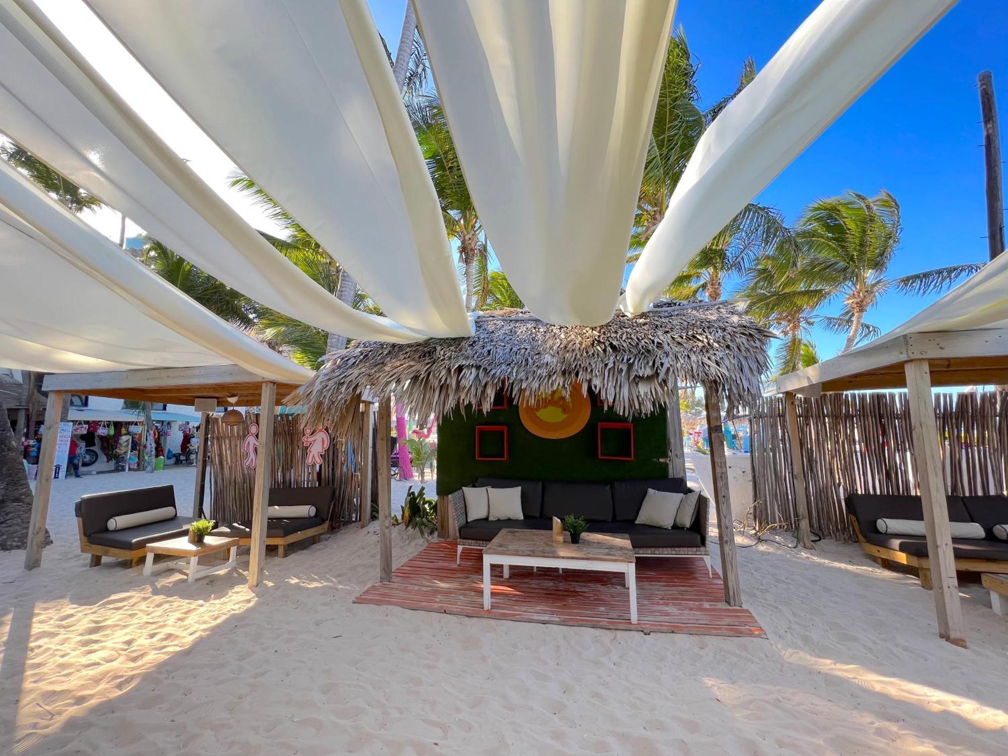 Aparthotel Tropical And - Corales - Great Location With Many Restaurants