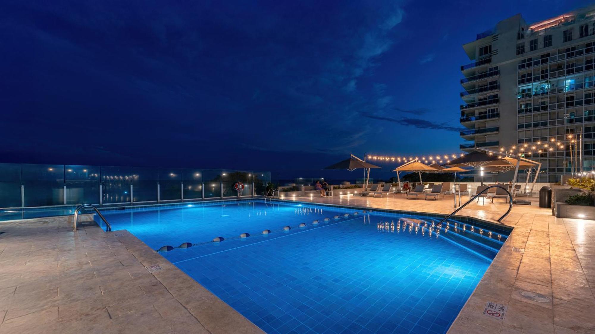 Crowne Plaza By Ihg Hotel 5*