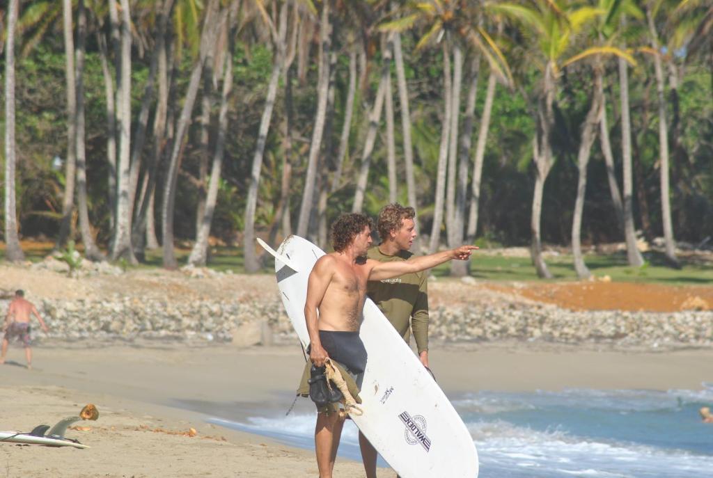 Surf Camp Hotel 3*