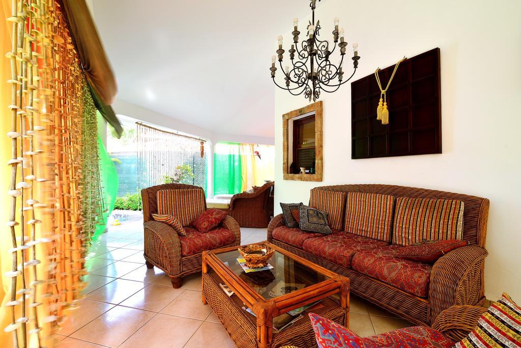 Villa Mariposa *