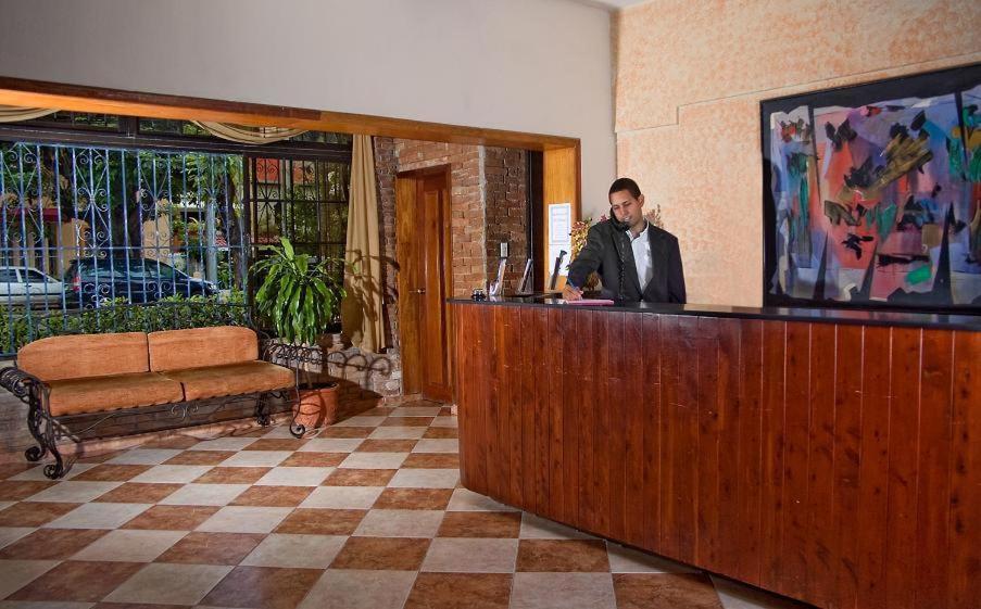 Hotel Carey House