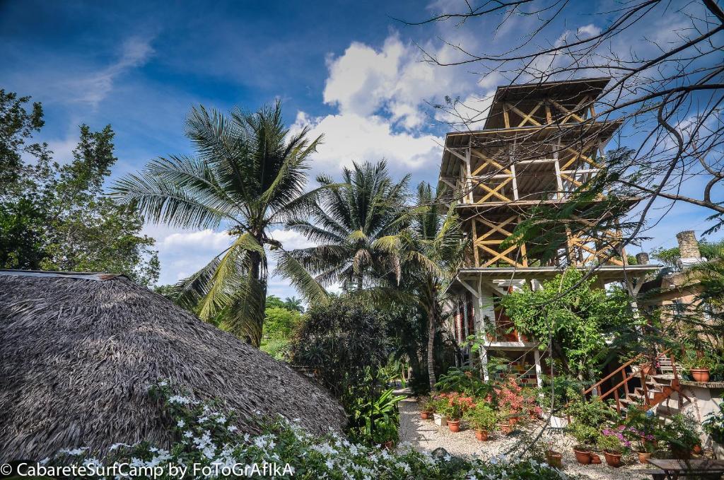 Surf Camp Hotel 3*