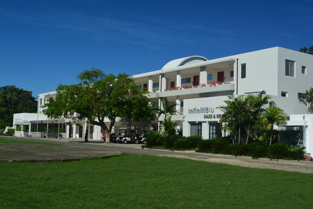 Instyle Residences At Infiniti Blu Aparthotel