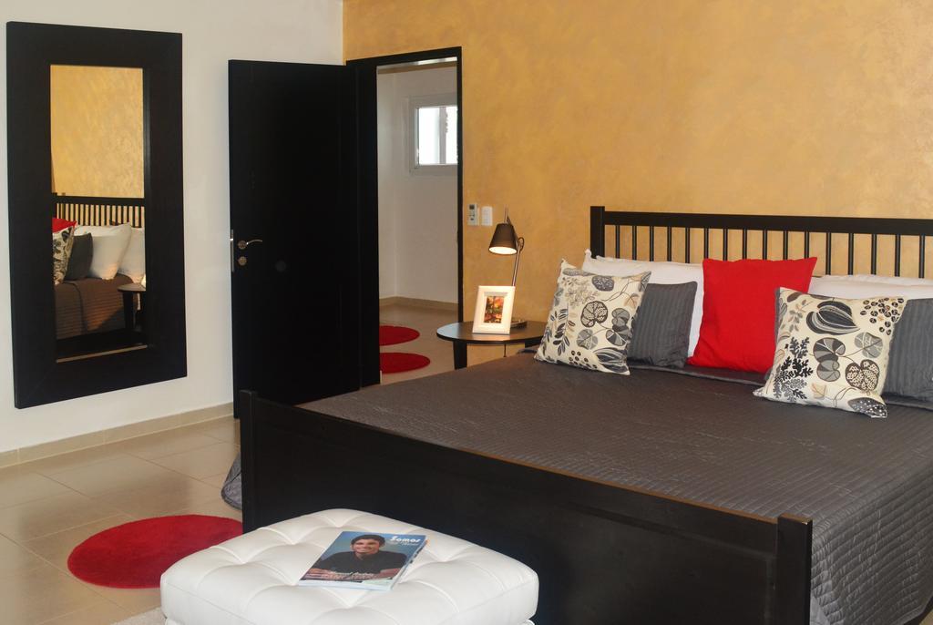 Instyle Residences At Infiniti Blu