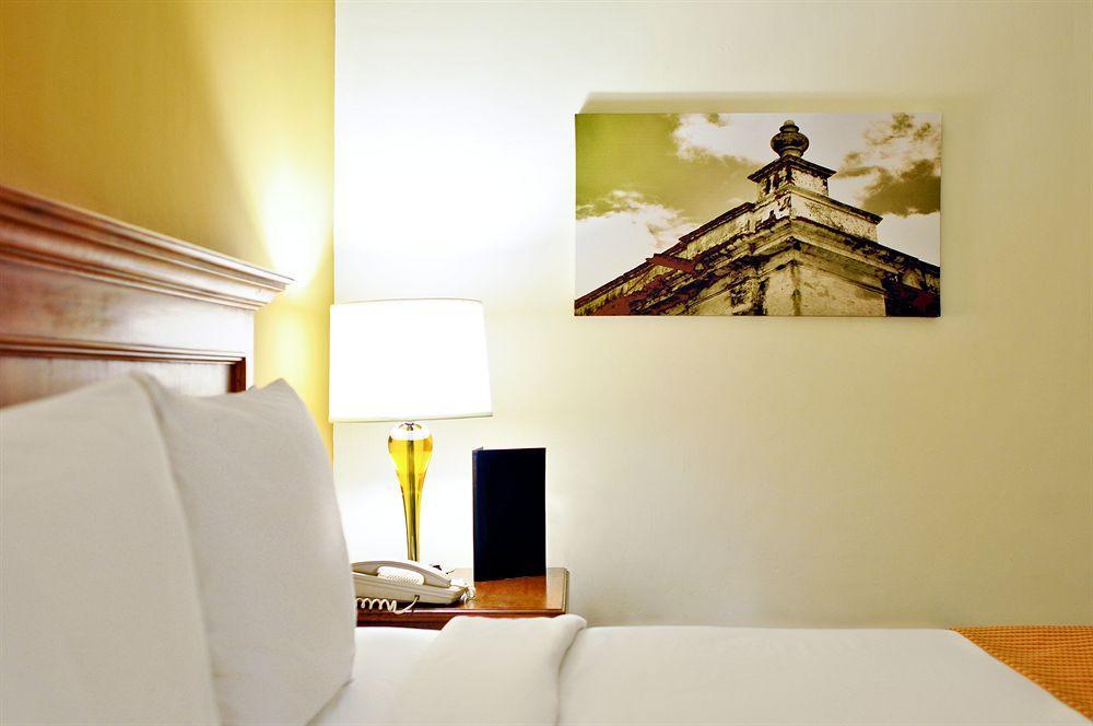 Courtyard By Marriott