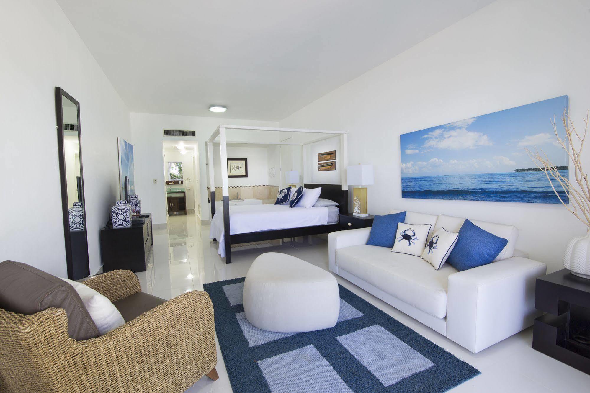 Seawinds Aparthotel 3*