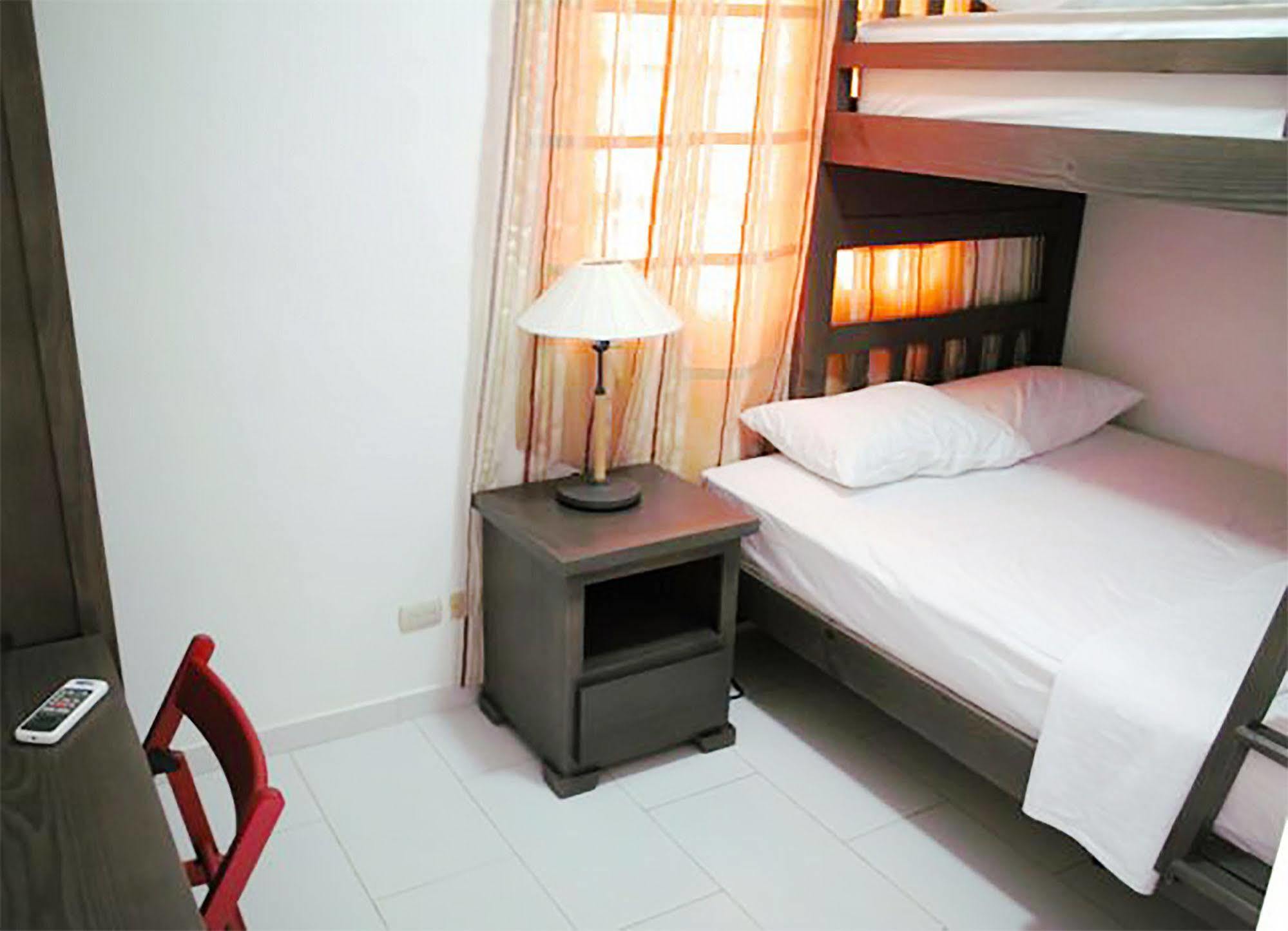 Santo Domingo Bed And Breakfast Hostel *