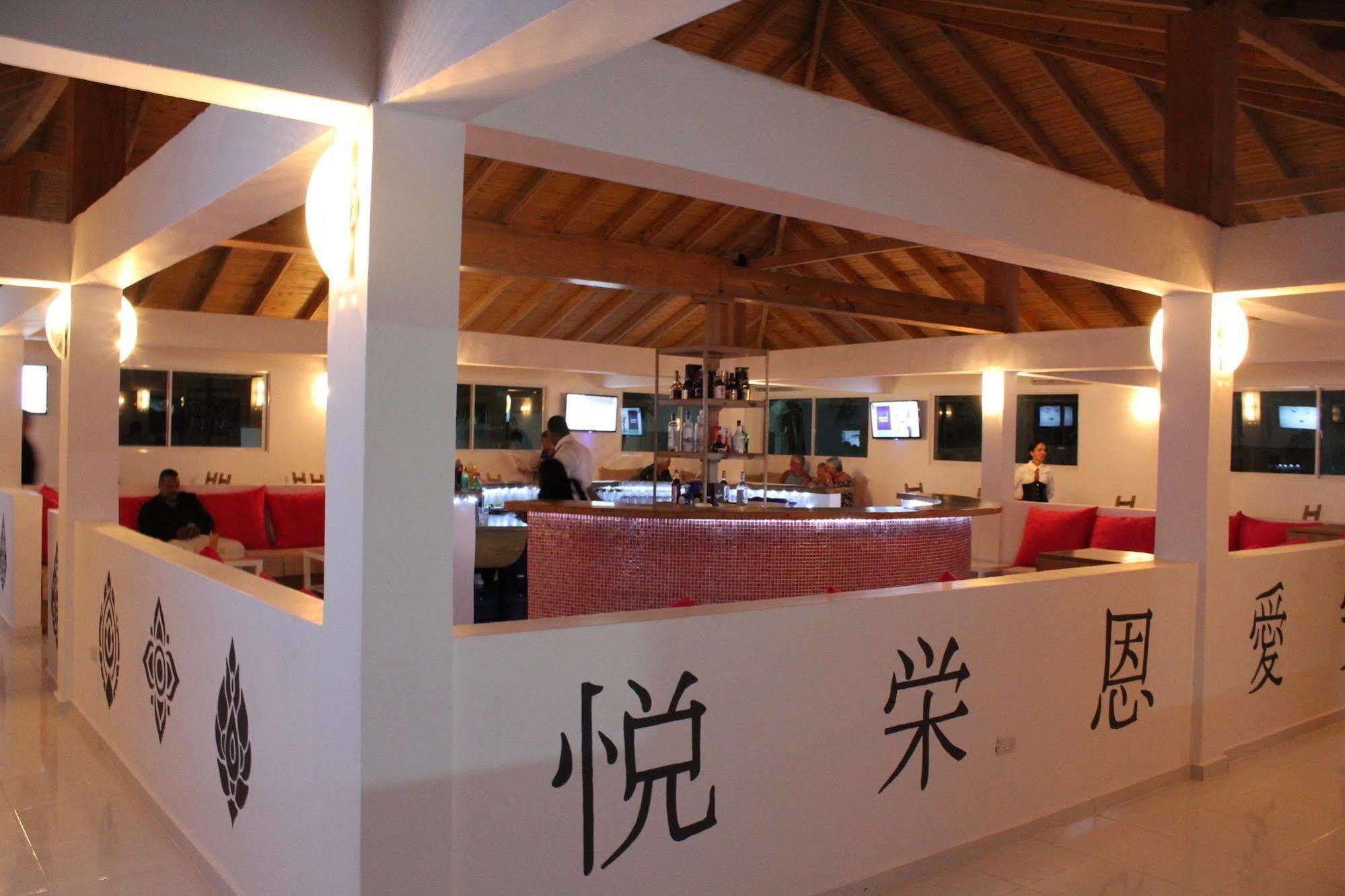 Ahnvee (adults Only) Hotel