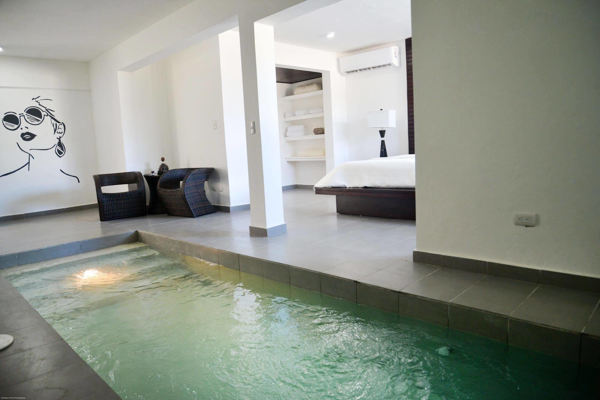 Ahnvee (adults Only) Hotel 3*