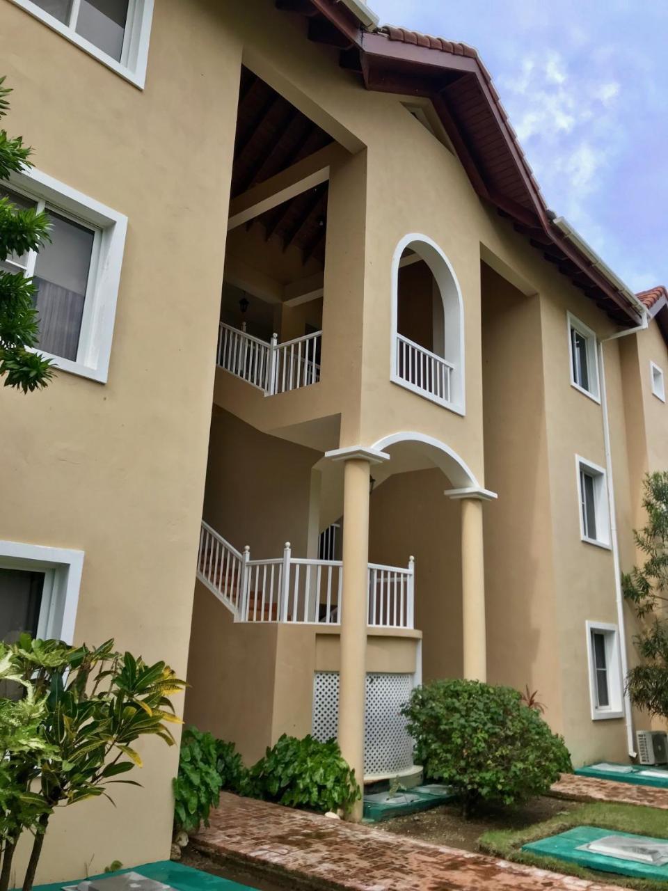 Private 2 Bedroom With Pool Holiday home