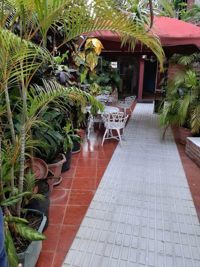 Plaza Yu Hostel *