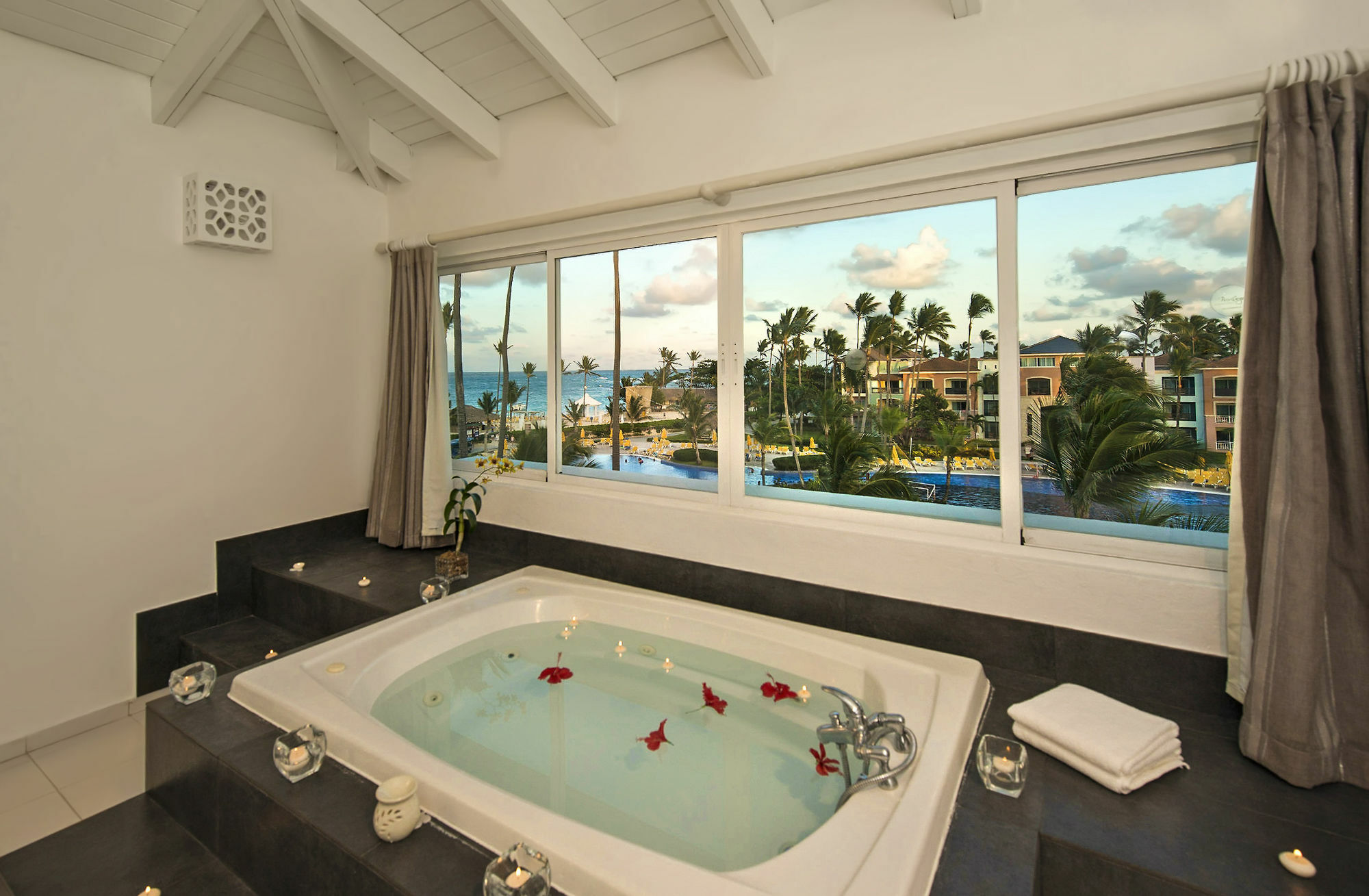 Privilege Club At Ocean Blue & Bavaro