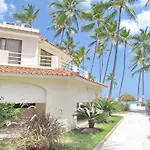 Los Corales Villas & Aparts Ocean View