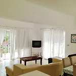 Los Corales Villas & Aparts Ocean View