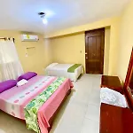 Hospedaje Villa Valencia En Los Patos