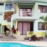 Caribe Surf Hotel