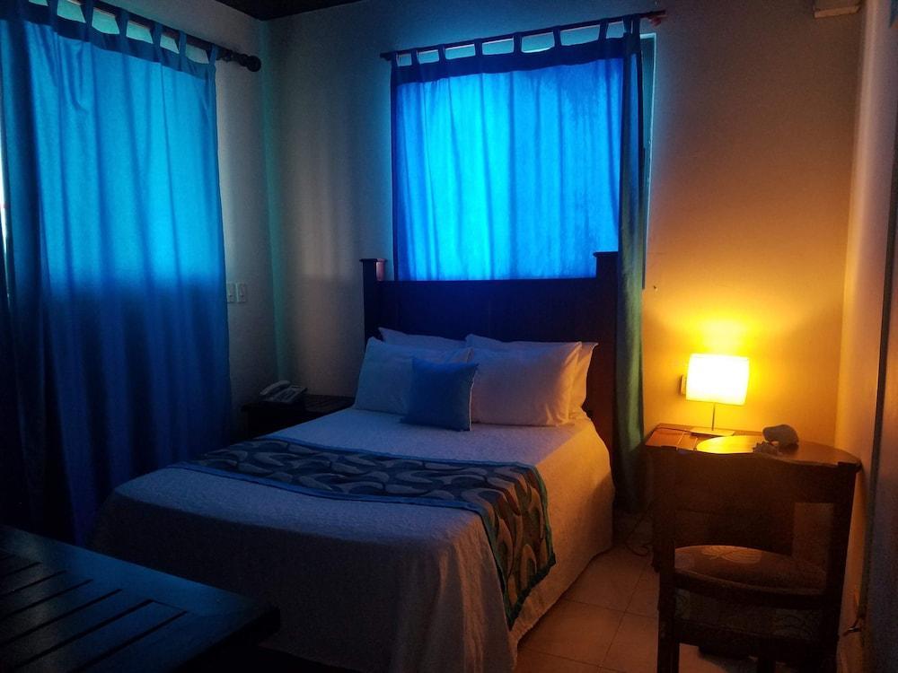 Hotel Marbella Montecristi Rep. Dom.