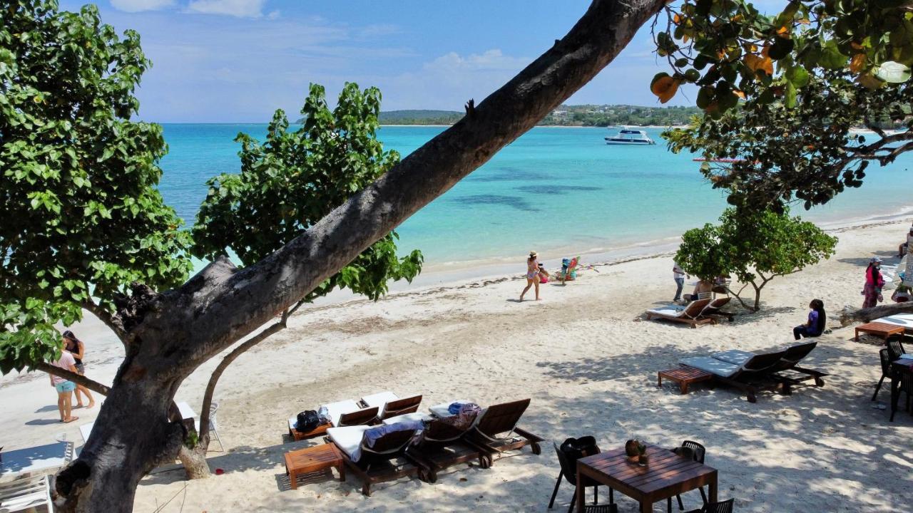 Hotel Blue Island