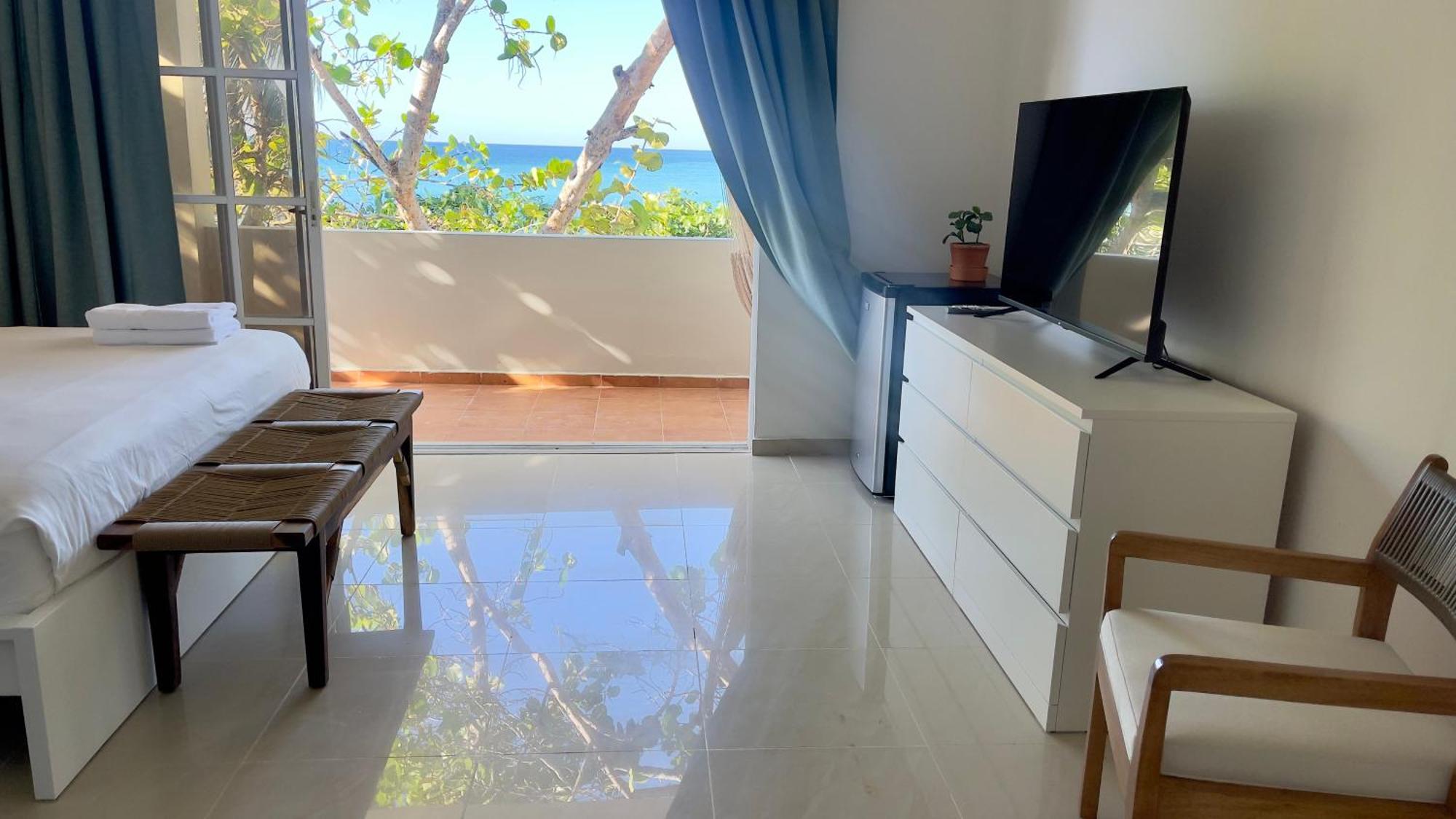 Hotel Blue Island 3*