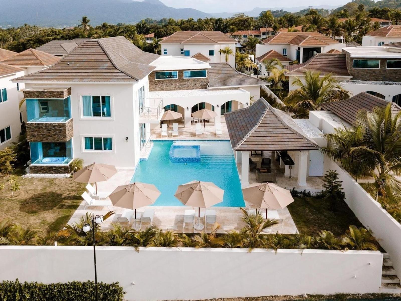 Royal 3 Bedroom Lifestyle Villa