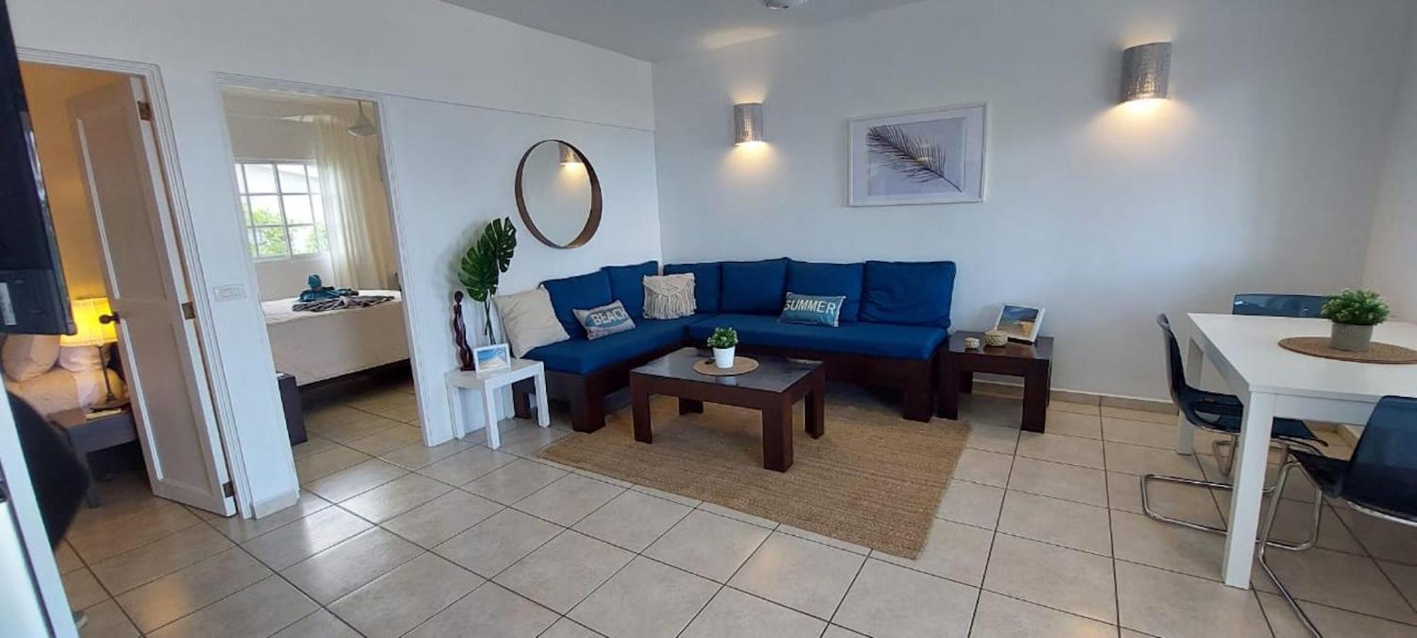 Beachfront Unit With Stunning Sunsets And Starlink Internet ! *