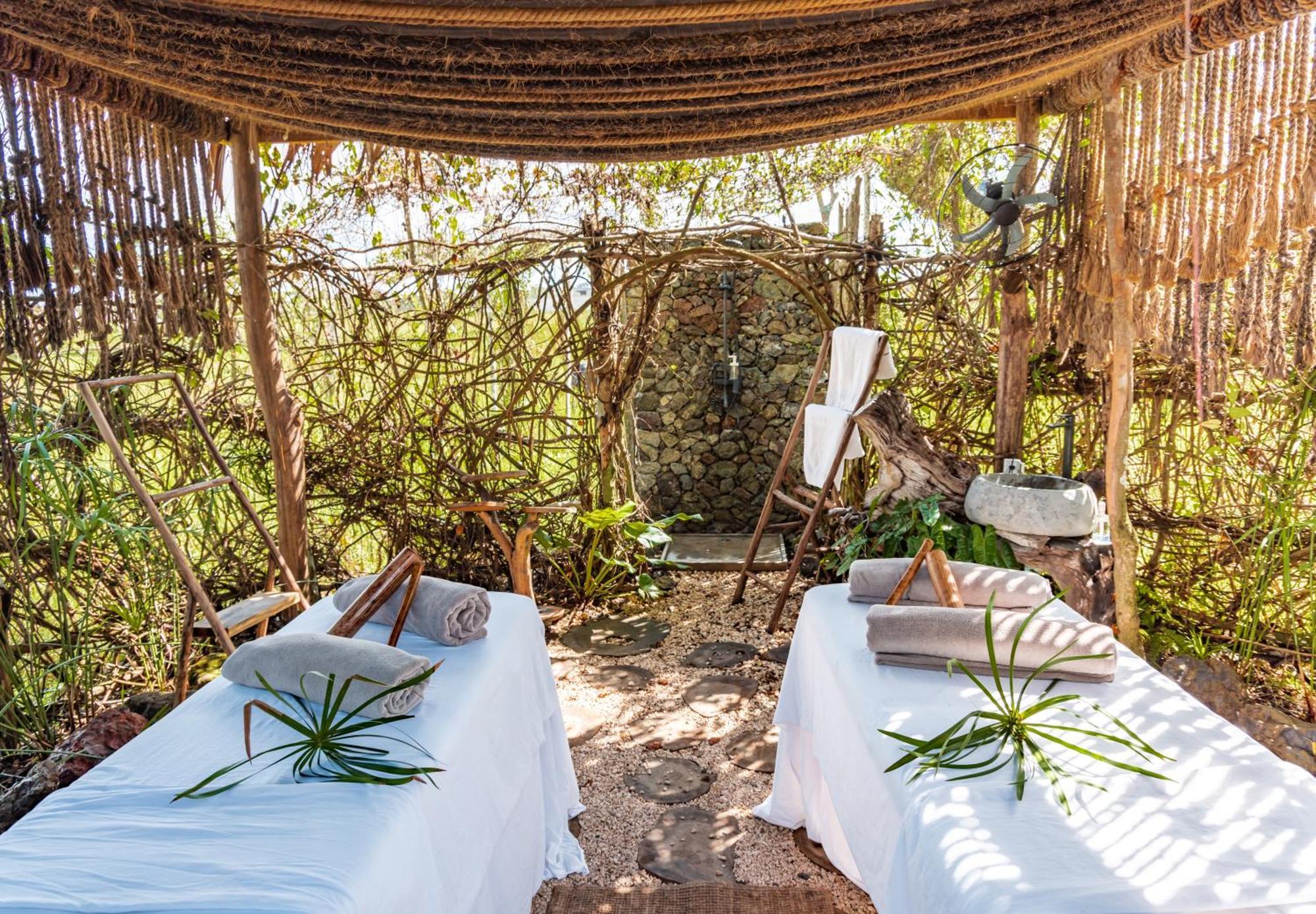Land Bubble Glamping By Mint Luxury tent