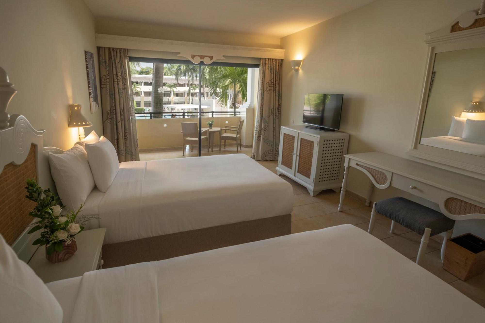 Resort Iberostar Waves Costa Dorada 5*