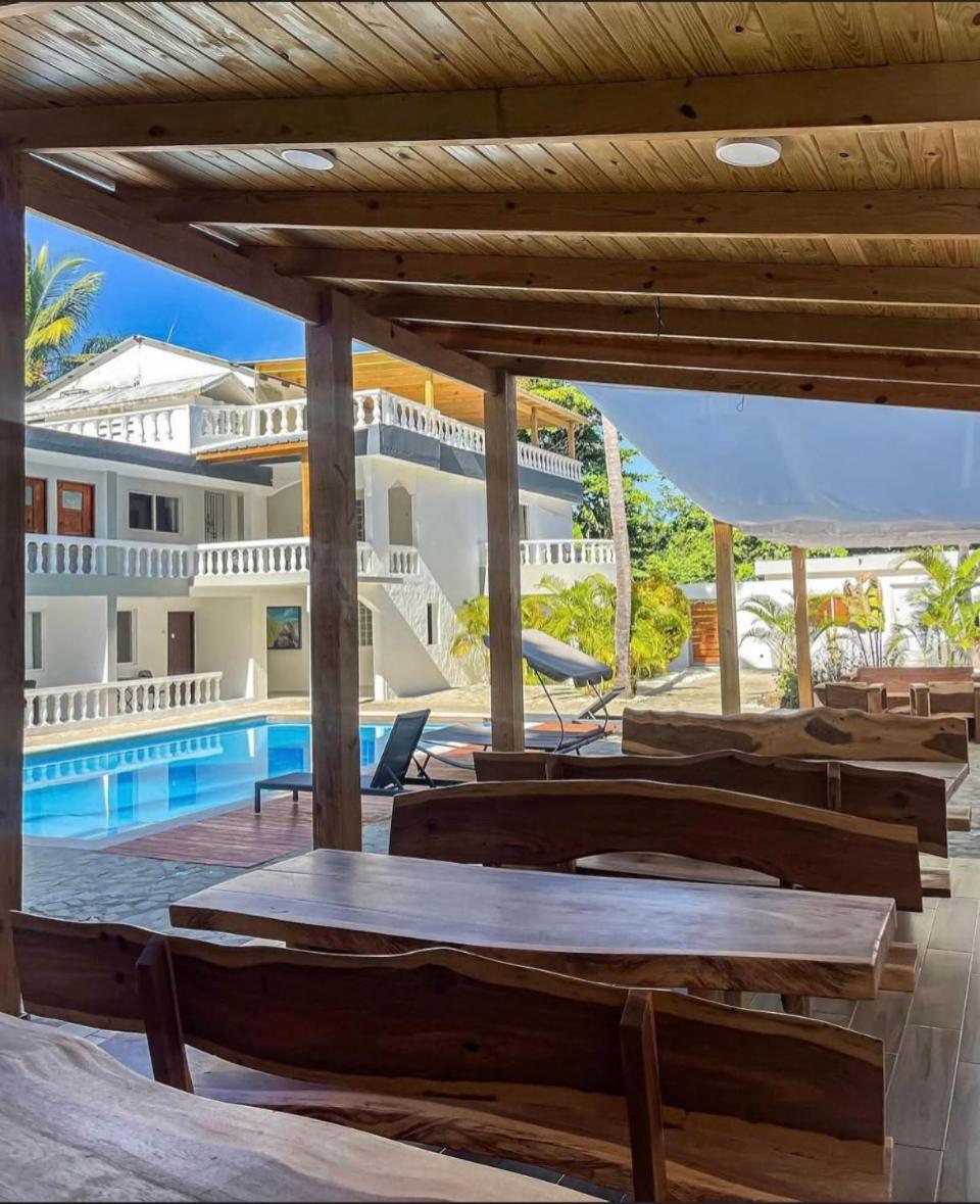 Aparthotel Hummingbird 3*