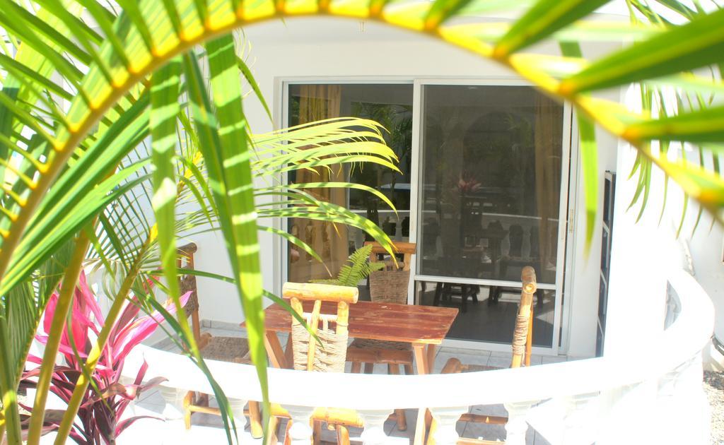 Hummingbird Aparthotel 3*