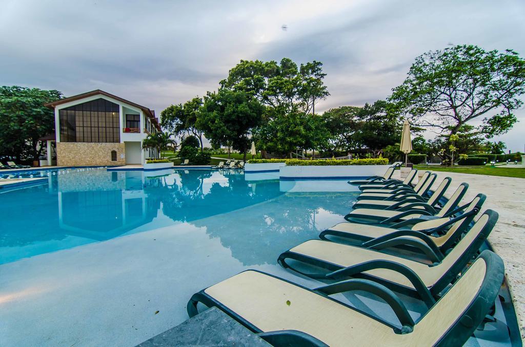 Deluxe At Ocean Village Villa