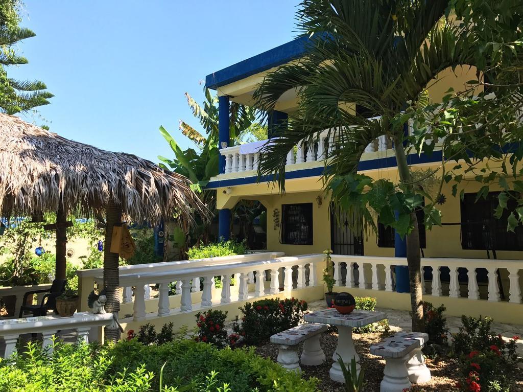 Hostel Sana El Jardin Secreto *