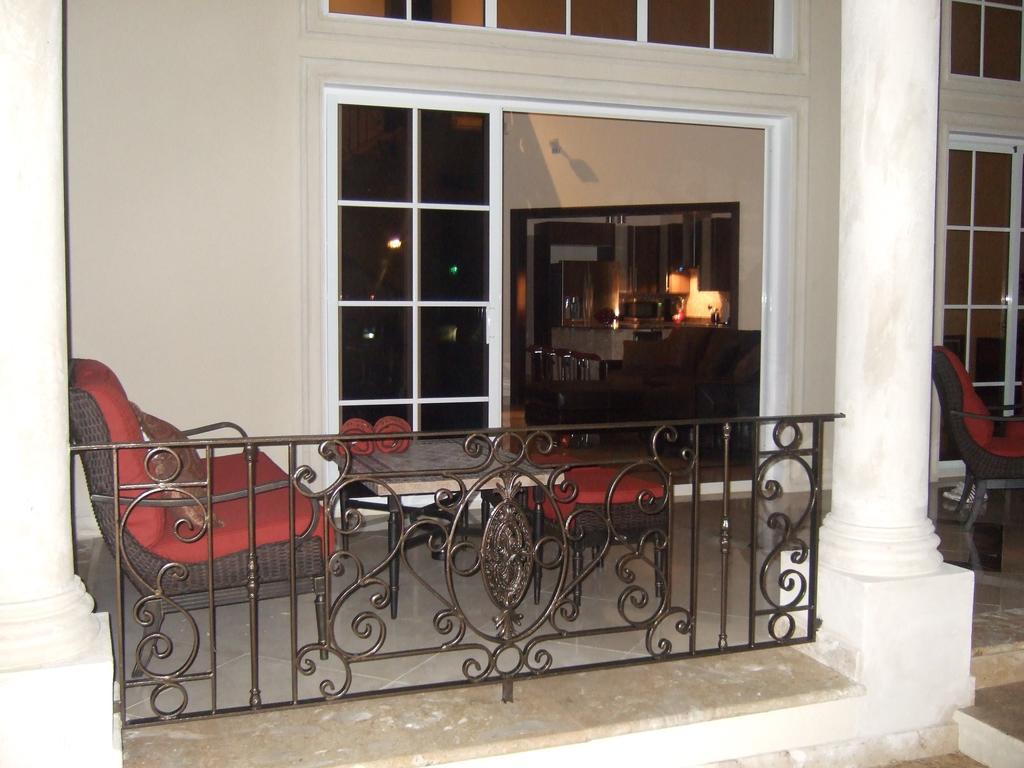 Majestic Villas #1 *