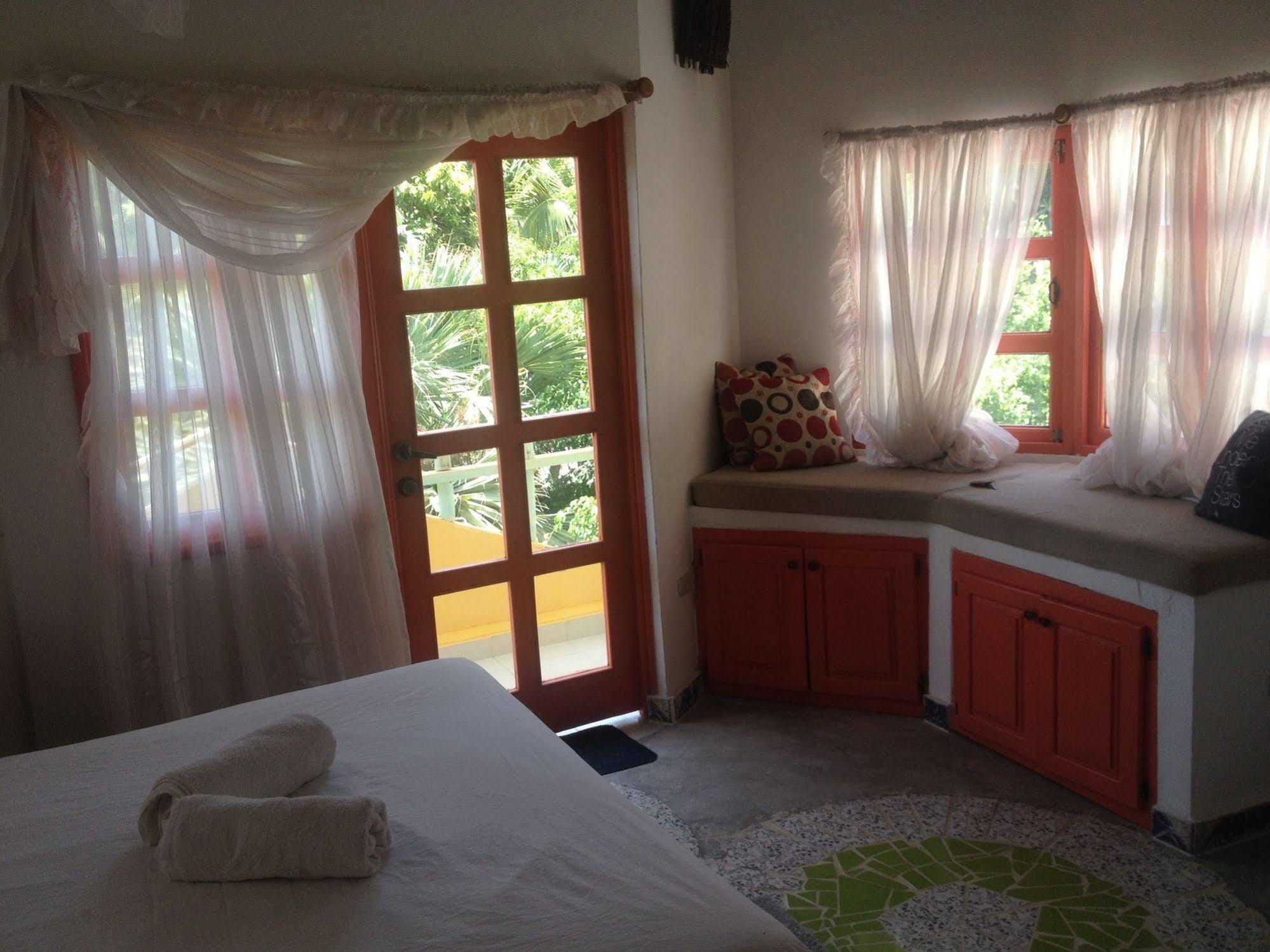 Casa Delfin Guest house