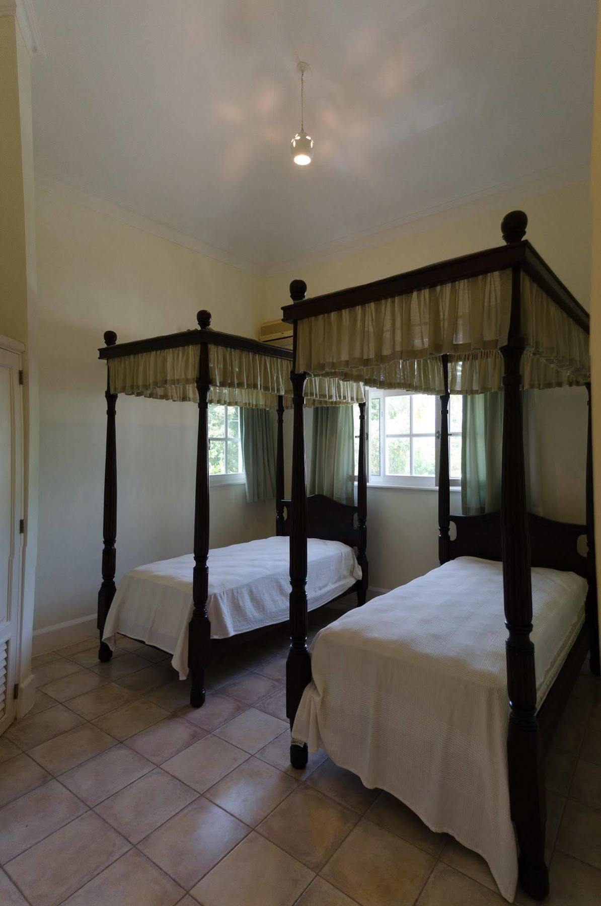 Los Balcones Hotel