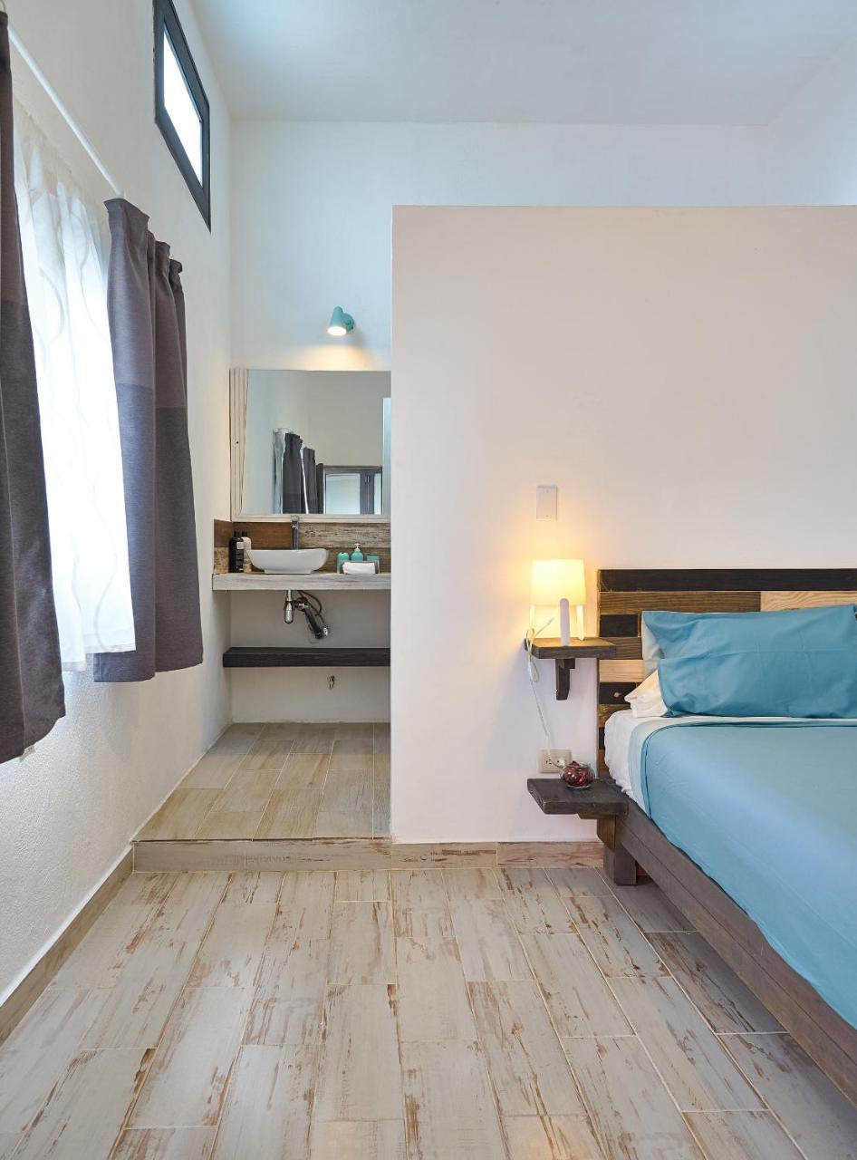 Colonial House 3*