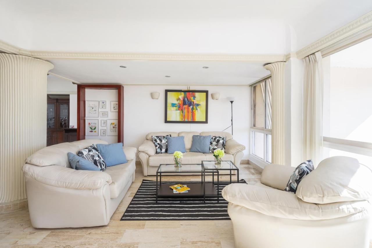 Large Beautifull With Sea And Park View Apartment