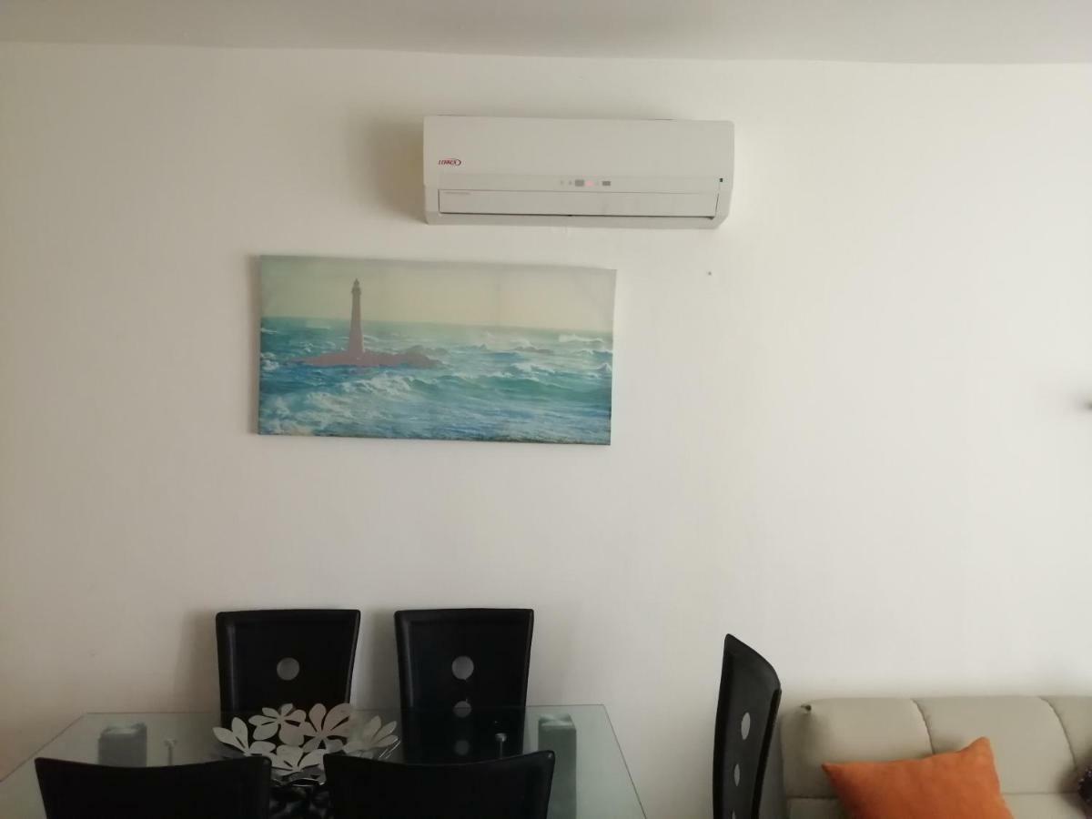 Apartment F&y
